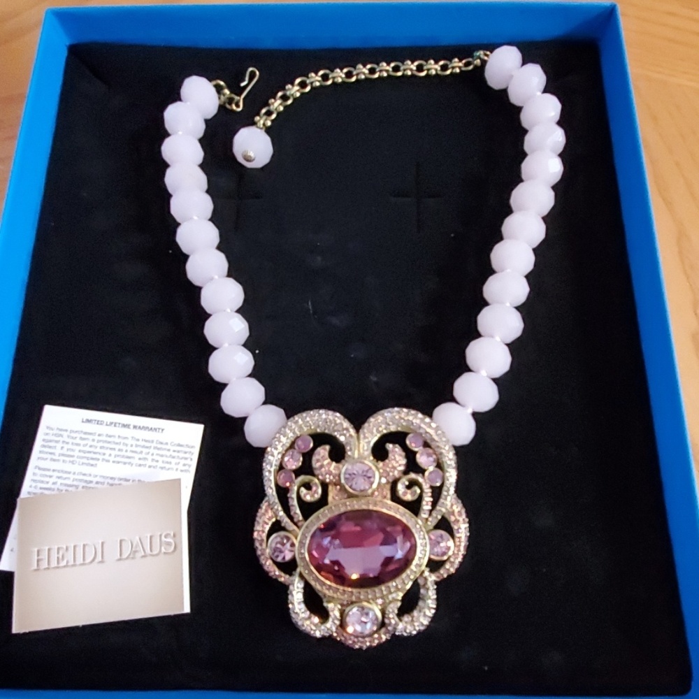 ❤Heidi Daus Sleeping Beauty necklace